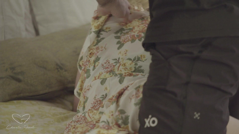 CharlieForde: Потріть мене за участю Чарлі Форде, Каллен Каїн