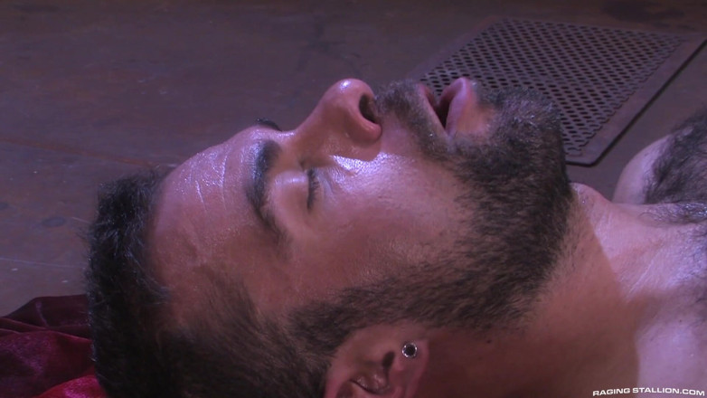 Raging Stallion: Lebih hot dari neraka bagian 2