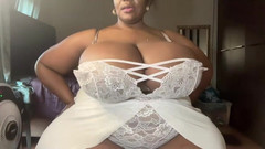 Legendary Booty Overdose: Raad mijn bh-maat voor een beloning