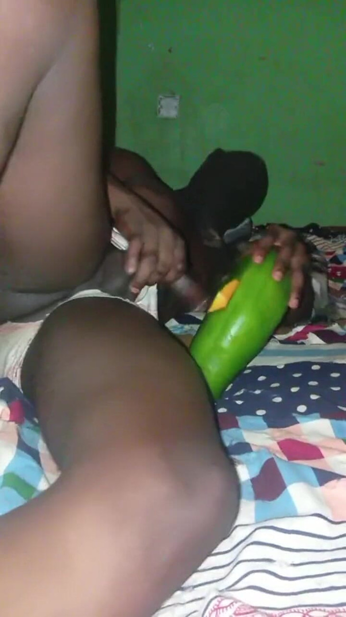 Badman4606: Bullock ji pěkně a pomalu lížou.