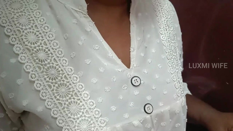 Luxmi Wife: Manželka přistižena nevlastního bratra při masturbaci -1