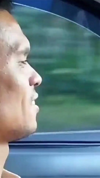 Eu Dei Uma Carona Ao Limpador De Rua E Foi Assim Que Ele Me Agradeceu O Filme Completo No Vermelho