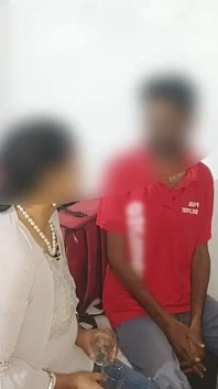 Indiana moderna milf indiana recebe facial e é fodida por entregador