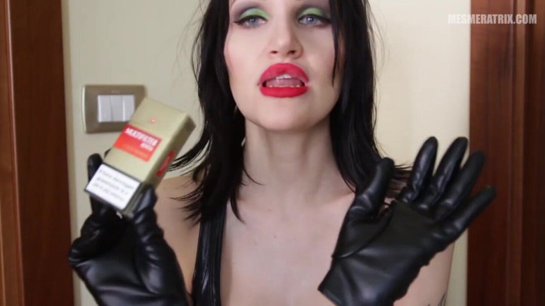 Lady Mesmeratrix Official: Guantes y cigarrillo
