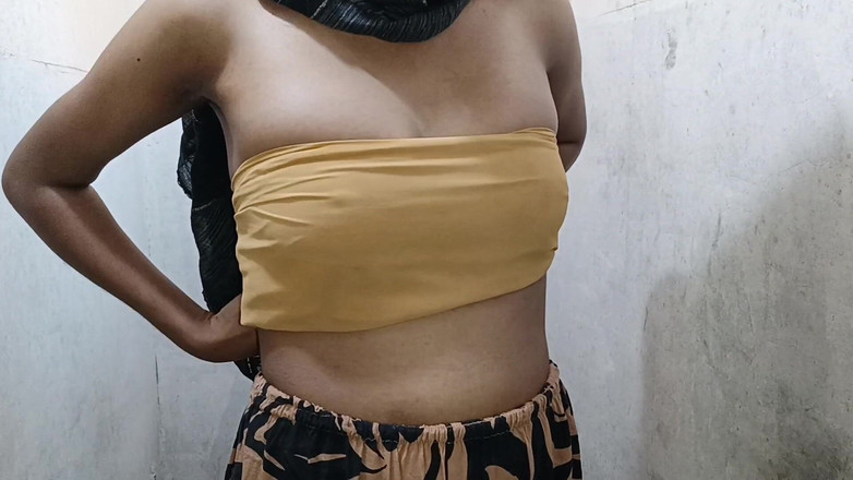 Shila akter: 20 yaşındaki Hintli kadın genç şehvetini dindirmek için banyoya gidiyor