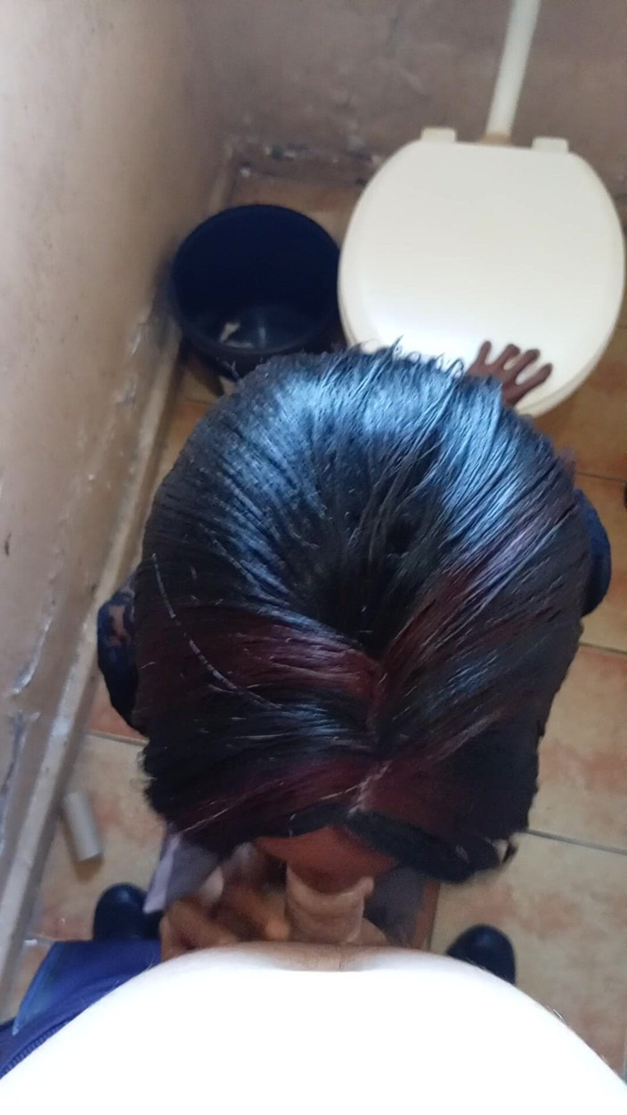 hothouse18xxx: Negra Puta En Cuatro Y Mamada Hombre Blanco En Vestido...