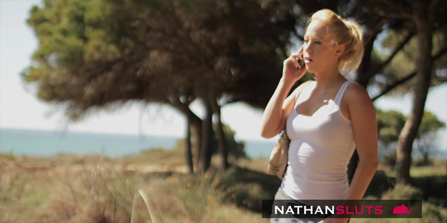 Nathansluts: Khoan lỗ hậu thô bạo cho Aliz gầy