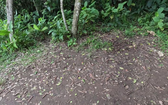 Nicoly Mattos: Putas de la naturaleza: Priscila y Nicoly se comen y...