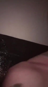 Pau saltando na sauna