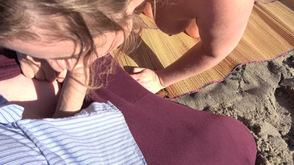Erin Electra: Assistindo Cara Fode Loira MILF Na Praia