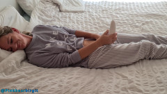 Pinkbearbirgit: MILF with Magic Wand