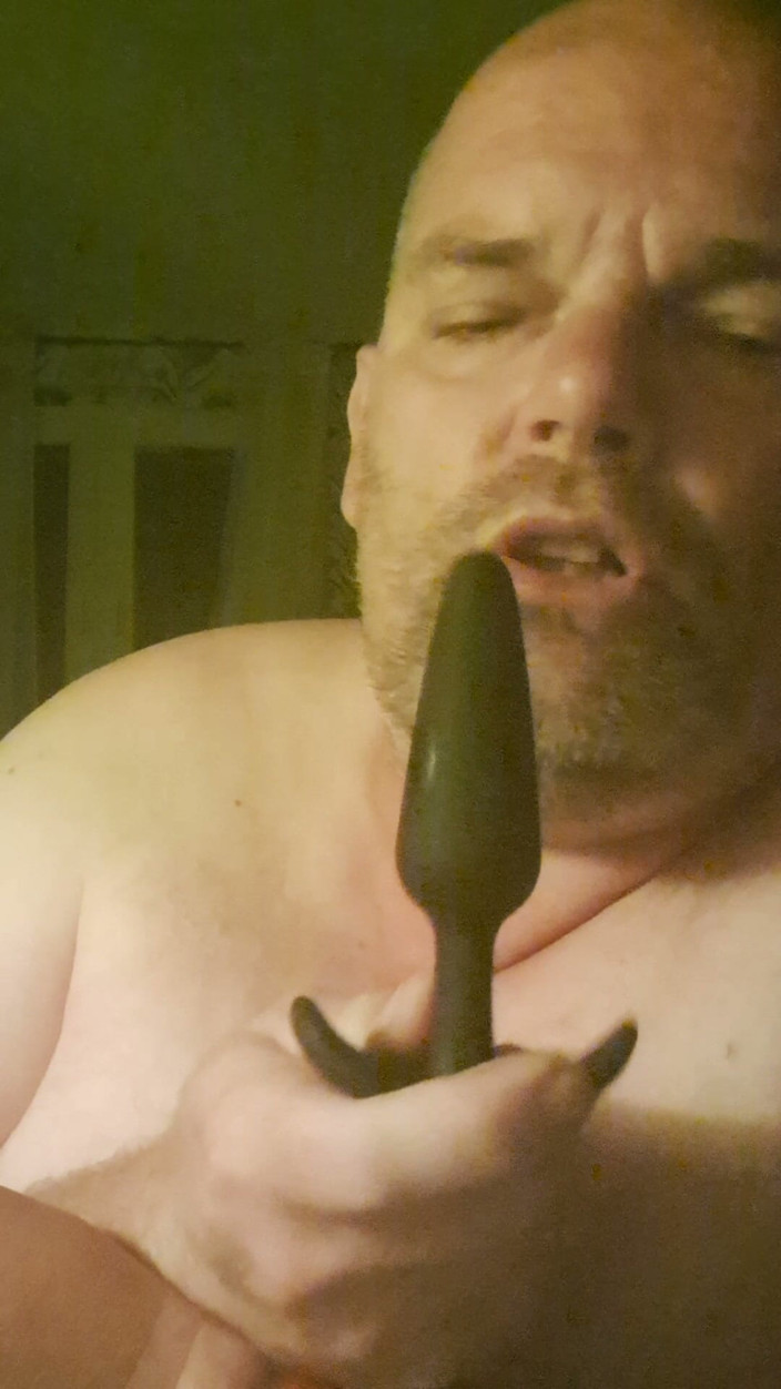 Fickspecht: On It Goes for the Bitch