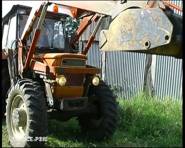 La France a Poil: 트랙터보다 바람둥이하는 더 좋은 방법은 없습니다!