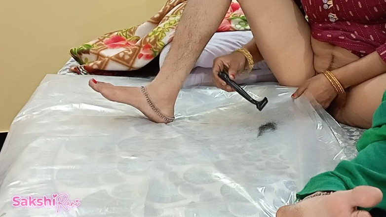 sakshi_raniii: Pussy Shaving Video Desi Maid in Boss Room with Caught...