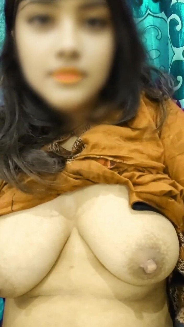 Muscool: Sexy desi holka Na videohovoru, Fingring poprvé s přítelem
