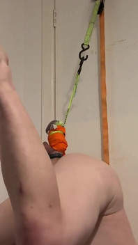 Hanging on Balls Goes Wrong