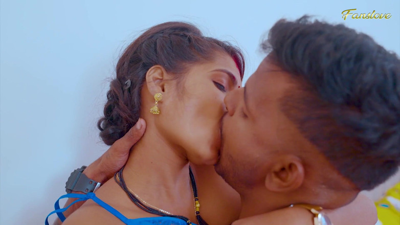 Mr Entertainer: Indian Desi Slim Bhabhi Fucked Hard by Her Devar in...