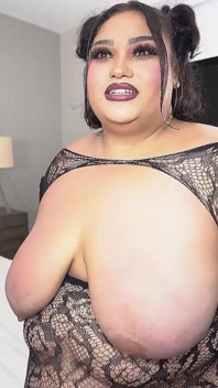 マーズ・ヘフナーがドーキー・ダリエンを連れて行く