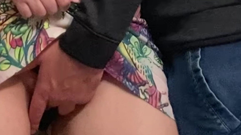 PriyaNaavya: Йой!! Старий мастурбує мене в метро