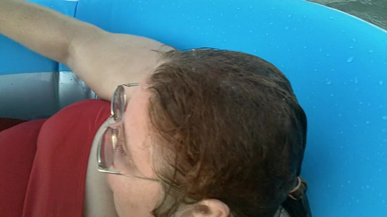 BBW nurse Vicki adventures with friends: ¡Aventura en barco no graciosa!