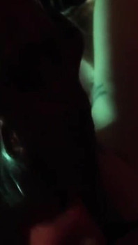 Lucy Bell adore le sexe anal et la double pénétration à deux