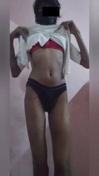 Beautiful Sri Lankan Sissy Dancing and Show Her Panty