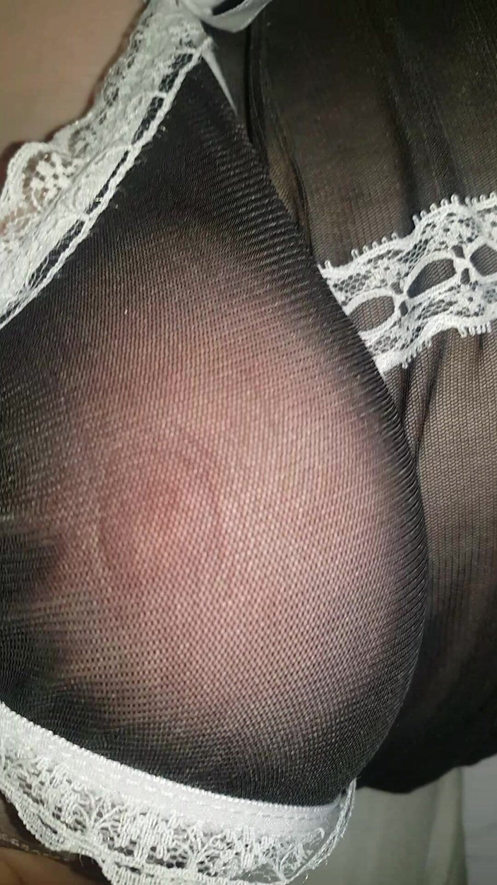 On cloud sixty nine: 어린 하녀의 핫한 보지와 젖탱이