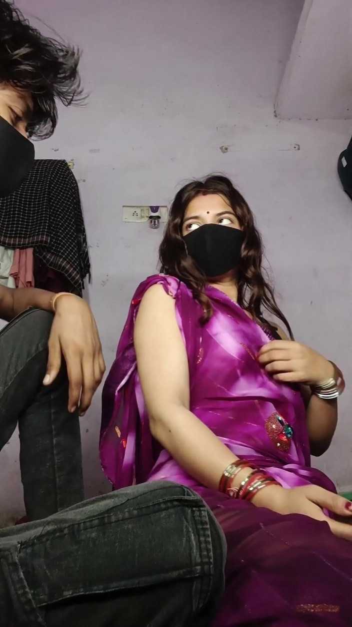 Kaambali: Desi Bhabhi Sougata Fingering