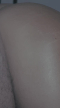 Miluji pocit, jak do mě jeho penis penetruje zezadu, dokud to necítím nateklé a stříkání na zádech.