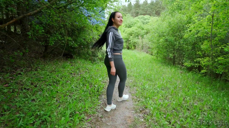 YSP Studio: Terk edilmiş park evinde şıpıl sakso