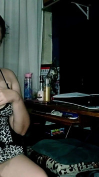 Calda ragazza con tette naturali scopata bene