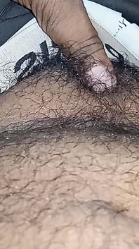 Masterbtion în aer liber cu băiat homosexual indian -1