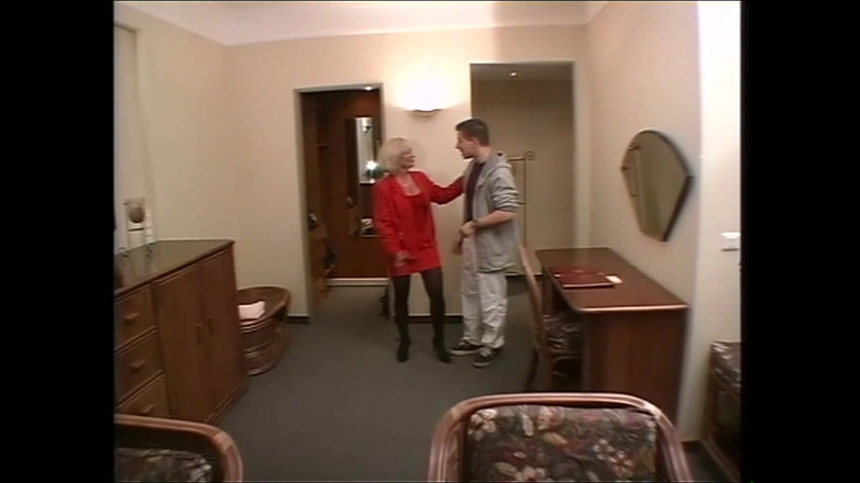 My Dirty Family: Mijn poesje speelt fluit