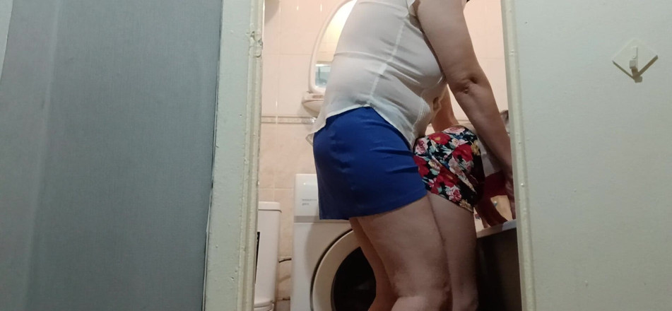 Lesbian-candys: Kocamı lezbiyen üvey kız kardeşiyle aldatıyorum