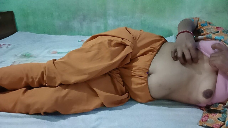 Pooja Sexy: Sesso anale a casa con una casalinga matura