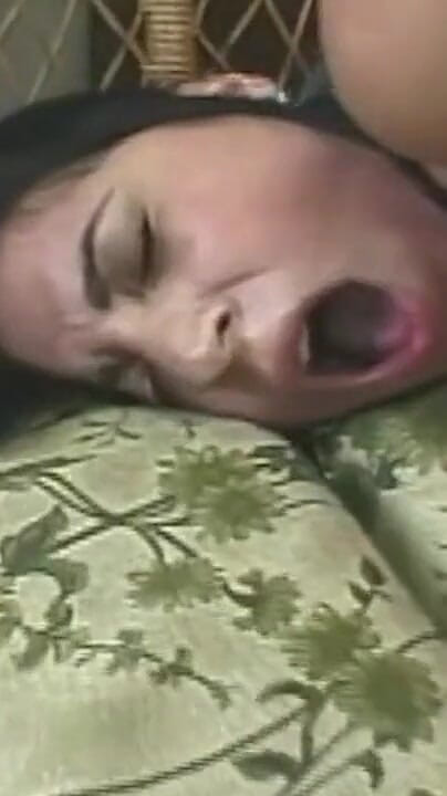 Onlyxfans: 丰满的黑发熟女骑乘鸡巴到热辣的颜射