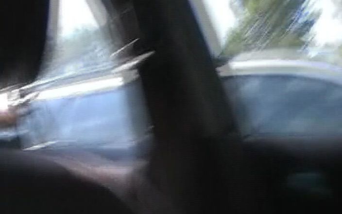Deutsche XXX Filme: Blond tysk MILF och tonåring som delar kuk i utomhus...
