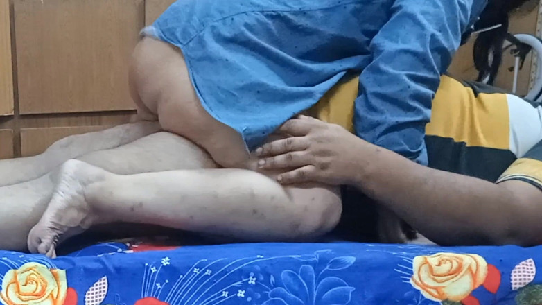 aliabegum: 漂亮的医生和病人的精彩热辣性爱！印地语性爱