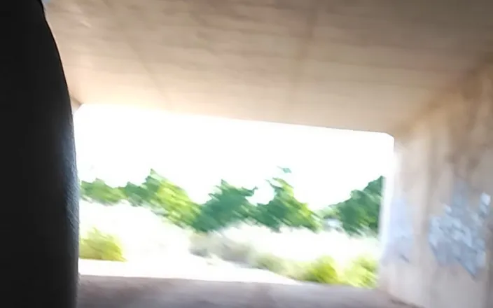 Morbosete000: Walking and showing her ass in a thong
