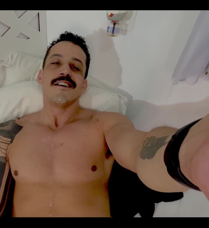 Pedro Surf: Carregue em todo o meu rosto! Você quer um pouco?