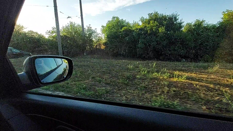 Step Mommy: Napalona dojrzała macocha na obcasach dokucza taksówkarzowi w samochodzie z...