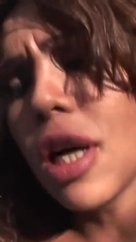 Penelope Transwoman fode o ânus de Jolie bissexual
