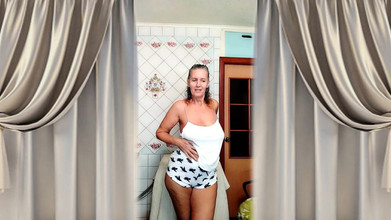 Lukerya: Het hemmafru Lukerya efter en dusch