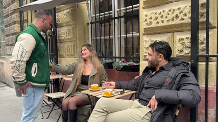 Adam Costa: Eş değiştiren bir çiftle anal ve ilk çift penetrasyon