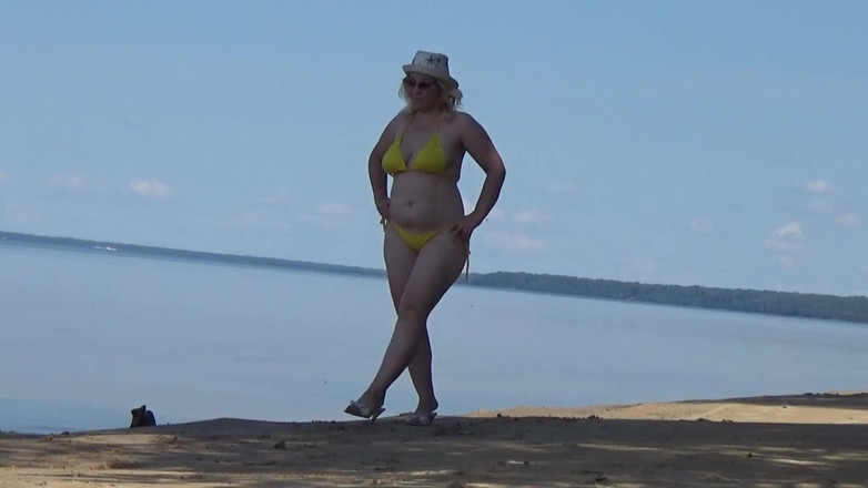 RedRoseRus: 해변에 있는 내 아내