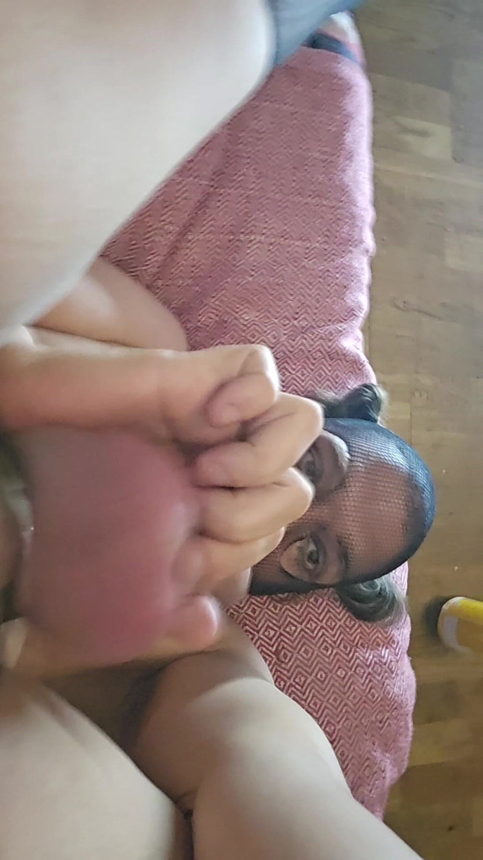 Bound_Sissy: Si in faccia da solo