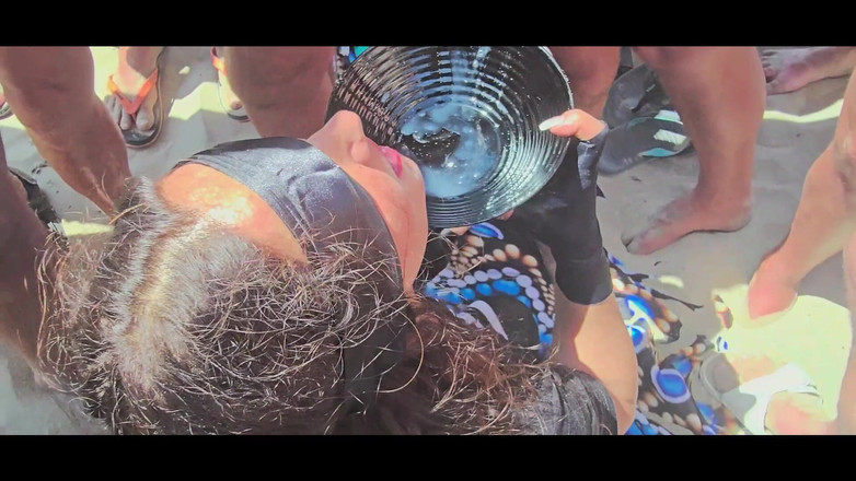 NubeBukkake: Я обожаю футболку Gangbang Bukkake Beach