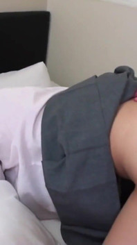 Seksi Asyalı Yuri Aine seksi seviyor ve erkeği her zaman isteklisini sikiyor