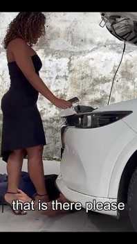 Matură sexy negresă excitată primește mai mult decât mașina ei reparată de către mecanicul Zack Whiter și Carla Morelli