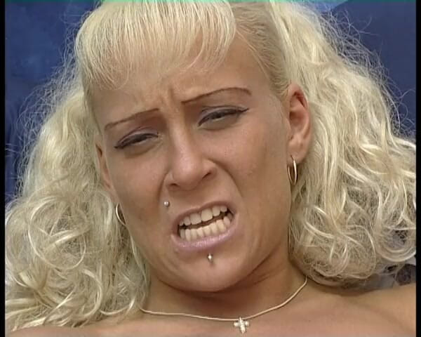 YOUR FIRST PORN: Kepuasan 100 persen